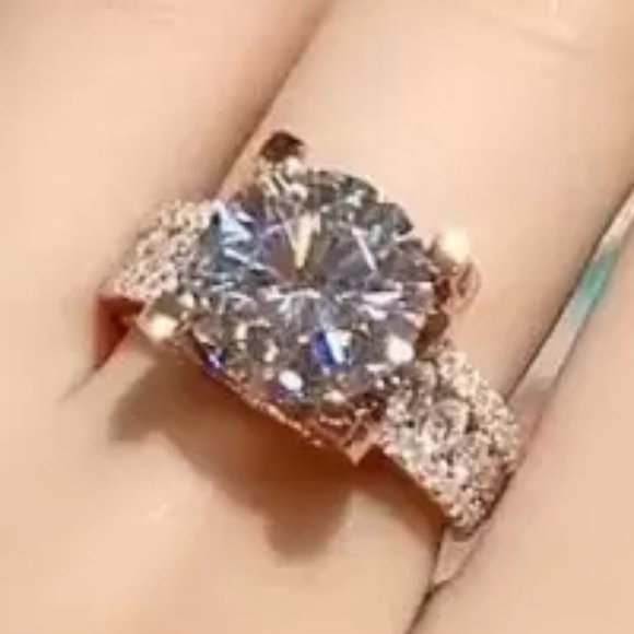 🌸Crystal Pure Zircon Rose Gold Luxury Chunky Ring for Women, UNVN12256 - Picture 2 of 7